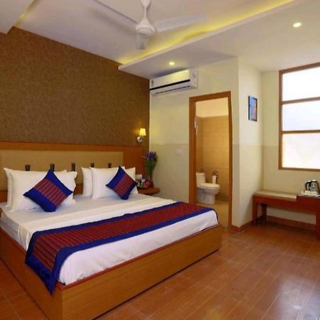 Hotel Airport Inn New Delhi Exteriör bild